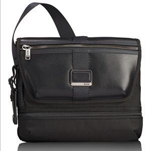 NWT Tumi Travis Crossbody Bag